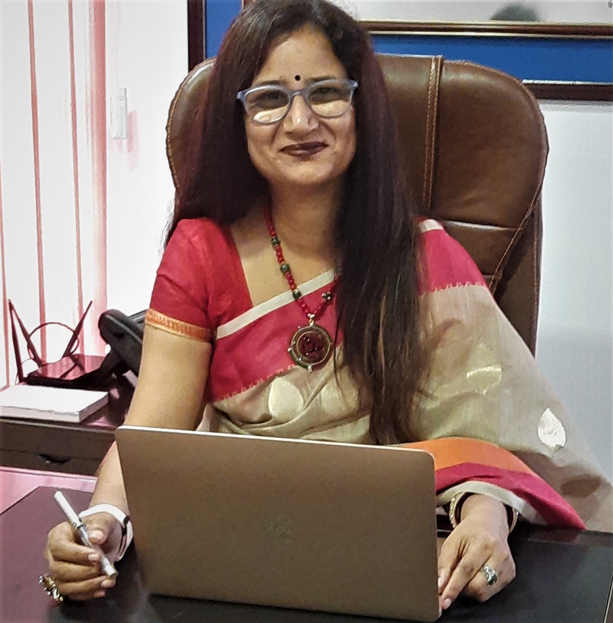 MRS. SHALU SHARMA  PrincipalAmatir Kanya Gurukul MRS. SHALU SHARMA  PrincipalAmatir Kanya Gurukul